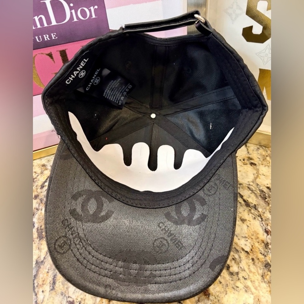 NWT Fashion/Novelty Black/White Hat With CC Logo - Picture 9 of 12